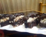 A picture of step 6 of 3 layered coconut 🥥 brownie sticks.