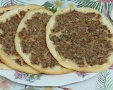 A picture of step 4 of Sfiha (Lahm bi Ajeen).
