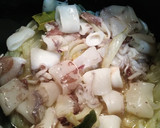Foto del paso 2 de la receta: Calamaritos en salsa