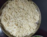 शेजवान हक्का नुडल्स (Schezwan hakka noodles recipe in marathi) रेसिपी स्टेप 1 फोटो