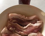 รูปขั้นตอนการทำที่ 1 ของ หมูสามชั้นทอดน้ำปลา