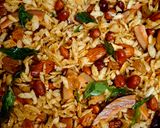 A picture of step 7 of Poha Namkeen.