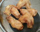 Foto langkah ke 2 dari resep Garlic n Honey Chicken Wings.