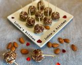 A picture of step 4 of Almond & Date Balls:.