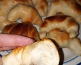 Foto del paso 4 de la receta: Medialunas veganas súper esponjosas, económicas y húmedas!!🥐
