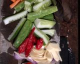 Foto langkah ke 2 dari resep 543. Ikan Bawal Kuah Timun (Kuah Merah) #UntukIbuDariDapurku.