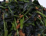 Foto langkah ke 3 dari resep Tumis hebi daun ubi jalar.