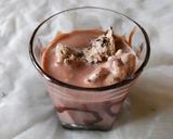 A picture of step 2 of Banana nutella shake.