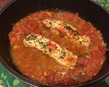 Une image de l'étape 13 de Pavés de saumon aux tomates, oignon de roscoff et jus citronné.