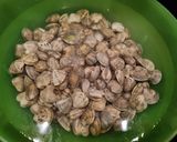 Foto del passaggio 2 della ricetta Vongole lupino e cavolini