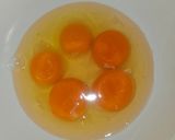 Foto langkah ke 2 dari resep Dadar Ayam Jamur Wortel.