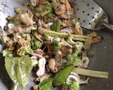 Foto langkah ke 3 dari resep Cumi kerang brokoli saus padang.