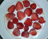 Foto langkah ke 5 dari resep Strawberry mille crepe.