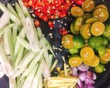 Hình bước làm 5 của món Chân gà ngâm sả tắc
