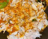 Foto langkah ke 4 dari resep Ayam suwir daun kemangi.
