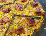 Foto del paso 12 de la receta: Arroz de ibéricos y espárragos