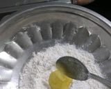A picture of step 2 of Mava kachori.
