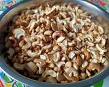 Foto langkah ke 1 dari resep Kacang Mede Goreng.