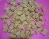 A picture of step 3 of Cinnamon Iloka.