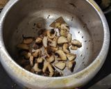 A picture of step 4 of Restaurant Style Panner Mushroom Masala.