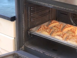 Triangulos de hojaldre rellenos de nata