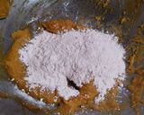 Foto langkah ke 4 dari resep Pumpkin Mochi Bread.