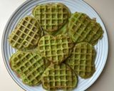 A picture of step 4 of Vietnamese Pandan Coconut Waffles (bánh kẹp lá dứa).