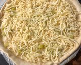 Foto del paso 4 de la receta: Quiche de puerros y cebolla