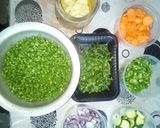 A picture of step 1 of Green beans (mishiri).