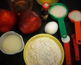 A picture of step 1 of Apple stuffed roll.
