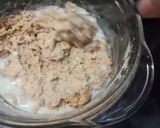 A picture of step 3 of Pizza muffins.