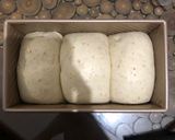 Foto langkah ke 2 dari resep Sourdough Milk Sandwich Bread.