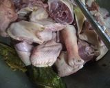 Foto langkah ke 3 dari resep Ayam goreng lengkuas.