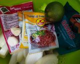 Foto langkah ke 1 dari resep Kulit ayam goreng bawang Bombay sambal bawang.
