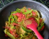 A picture of step 3 of Capsicum Tomato Dry Curry with Mustard Paste.