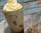 Foto langkah ke 3 dari resep Es Kopi Susu Whipped Cream.