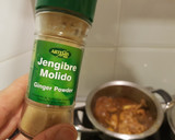Foto del paso 5 de la receta: Pollo guisado con salsa al chocolate