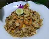 Foto langkah ke 9 dari resep Pad Thai Shrimp n Chicken.