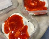 Foto del passaggio 4 della ricetta Semifreddo Fragole e Pavesini Semplicissimo
