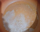 Foto del paso 2 de la receta: Tortilla de dos tipos de quesos, mantequilla y hierbas aromática