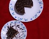 A picture of step 4 of Chocolate biscuits cake.