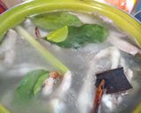 Foto langkah ke 1 dari resep Soto Ceker ala Kadipiro (Jogja).