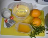 Gambar langkah 1 resipi Ice Tea Orange Rosemary.