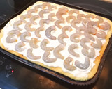 Foto del paso 3 de la receta: Coca con Gambas y Alioli