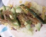 Foto del paso 3 de la receta: El mejor relleno para fajitas 😍 (cebolla y pimentón)