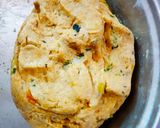 कच्चे आलू के परांठे(kachhe aloo ka paratha recipe in hindi) रेसिपी चरण 2 फोटो
