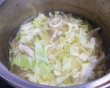 รูปขั้นตอนการทำที่ 2 ของ เส้นบุกบะหมี่น้ำหมูสับ ใช้บะหมี่โอ๊ต