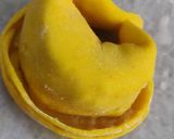 A picture of step 7 of Stuffed besan dumplings.