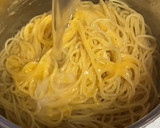 Foto del paso 5 de la receta: Espaguetis carbonara sin nata
