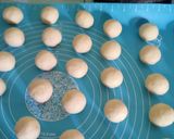 Foto langkah ke 2 dari resep Donat maizena elmo.